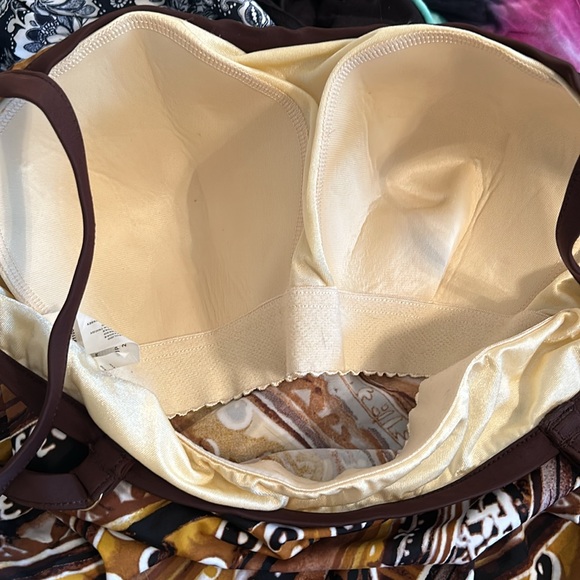 NWOT It Figures! Brown Skortini Set - Picture 4 of 10